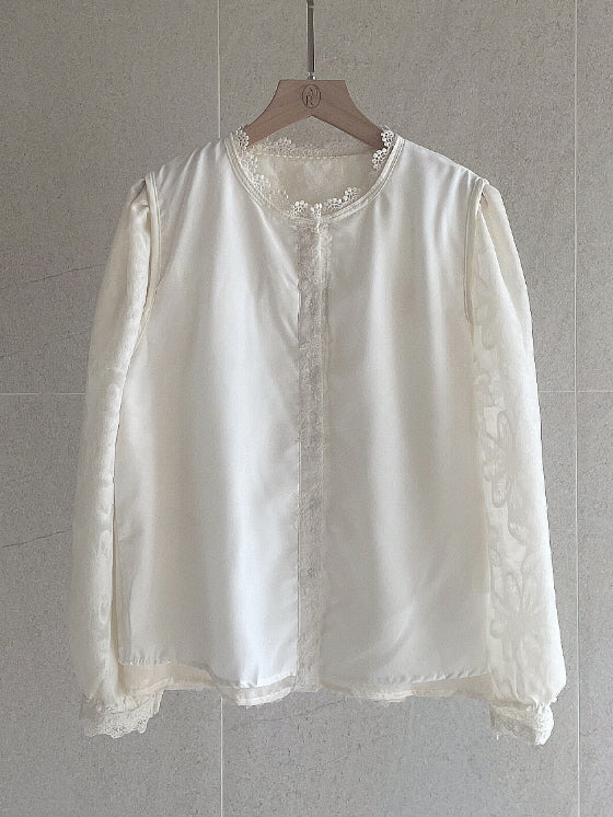 ロマンティック レース パールボタン ブラウス (3color)