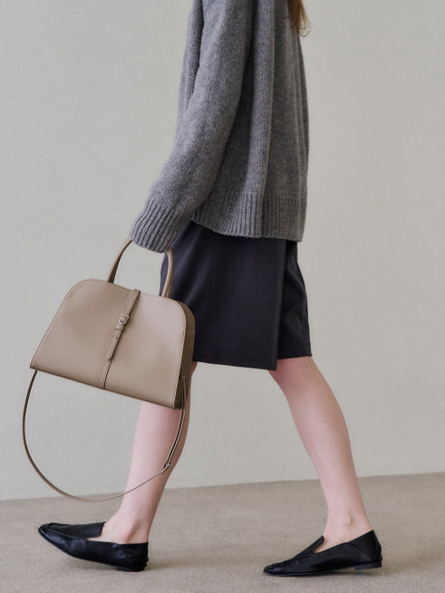 ブラン ミディアム バッグ (エトープ)