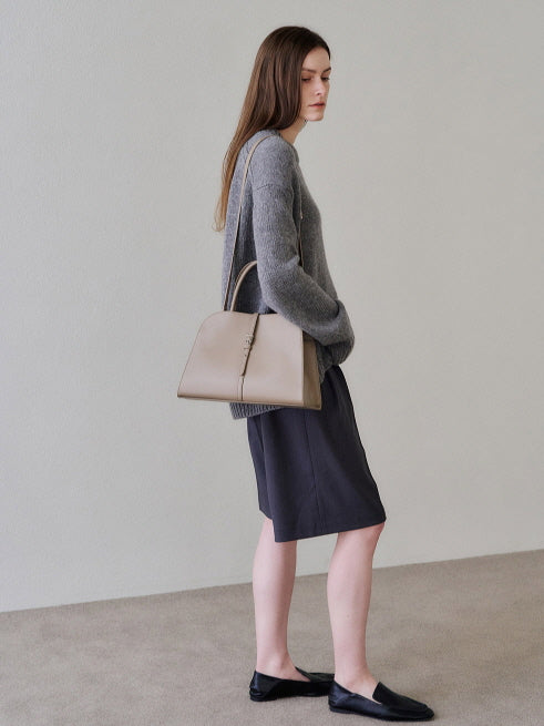 ブラン ミディアム バッグ (エトープ)