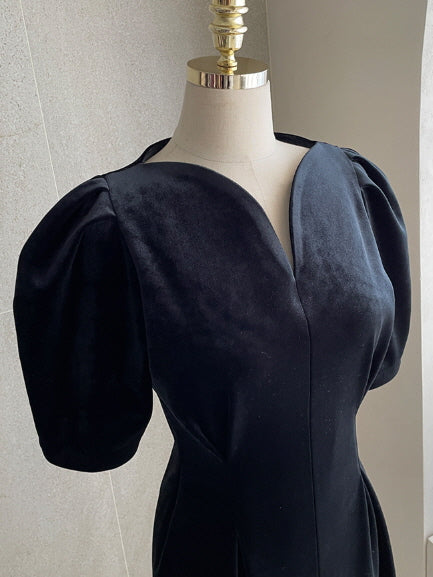 エレガントベルベット・パフスリーブミディドレス