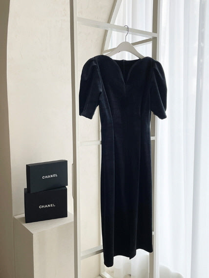 エレガントベルベット・パフスリーブミディドレス