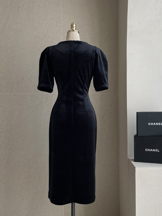 エレガントベルベット・パフスリーブミディドレス