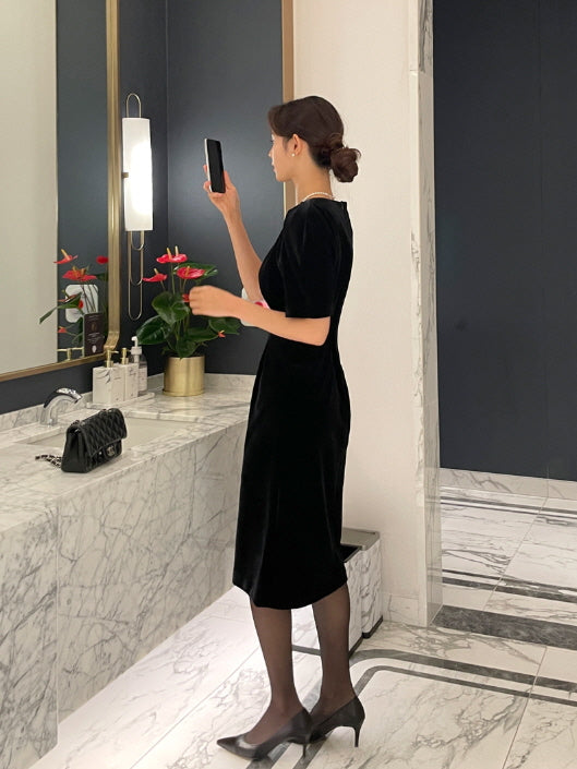 エレガントベルベット・パフスリーブミディドレス