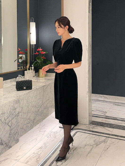 エレガントベルベット・パフスリーブミディドレス