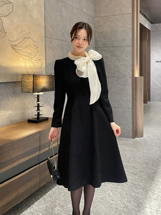 ブラックタイネック配色フレアドレス
