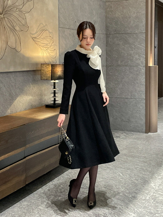 ブラックタイネック配色フレアドレス