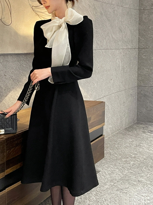 ブラックタイネック配色フレアドレス