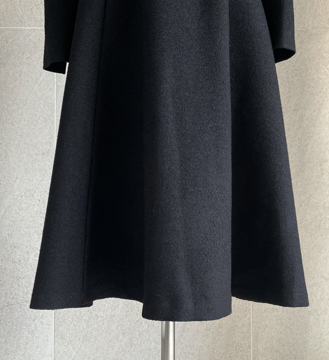 ブラックタイネック配色フレアドレス
